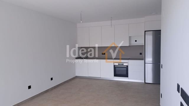 Ático de 2 habitaciones en Costa Adeje, Adeje en venta con piscina garaje - 750.000 € (Ref: 7836057)