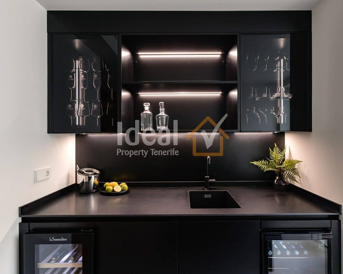 5 soveværelse Villa til salg i Costa Adeje med swimmingpool garage - € 2.474.500 (Ref: 7837747)