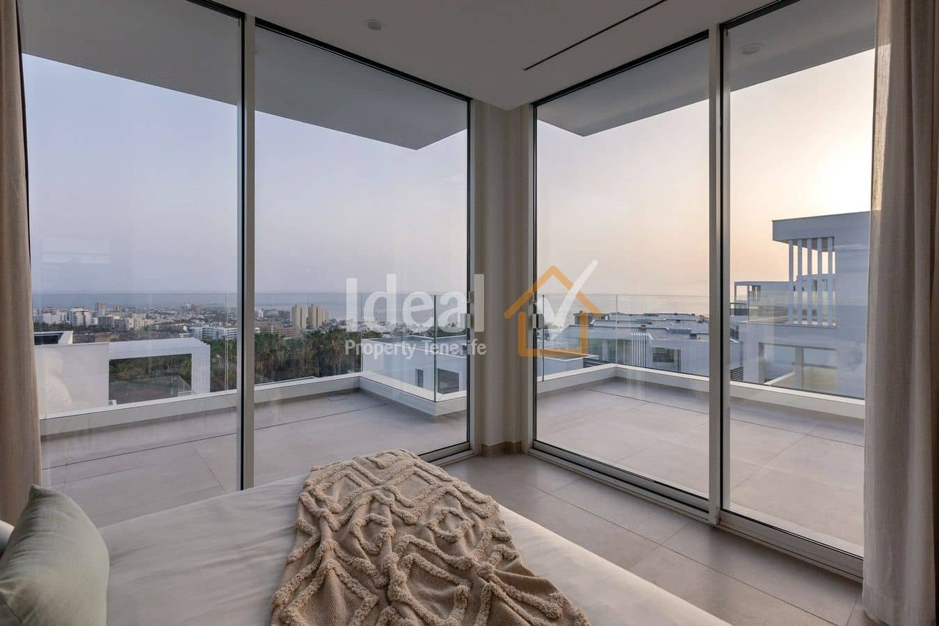 5 soveværelse Villa til salg i Costa Adeje med swimmingpool garage - € 2.474.500 (Ref: 7837747)