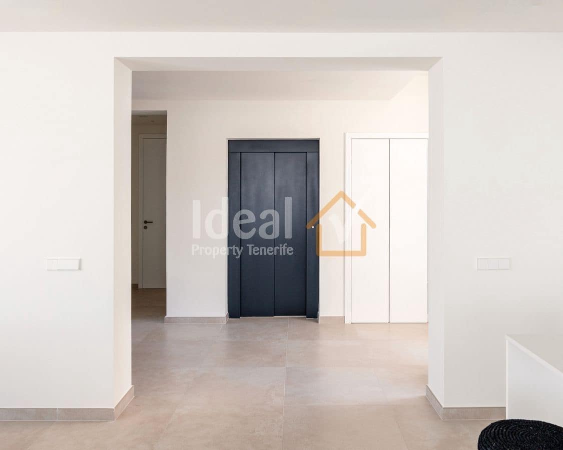 3 Zimmer Villa zu verkaufen in Costa Adeje mit Pool Garage - 2.385.500 € (Ref: 7837747)