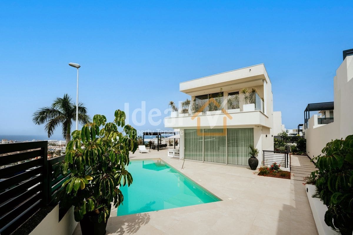 3 Zimmer Villa zu verkaufen in Costa Adeje mit Pool Garage - 2.385.500 € (Ref: 7837747)