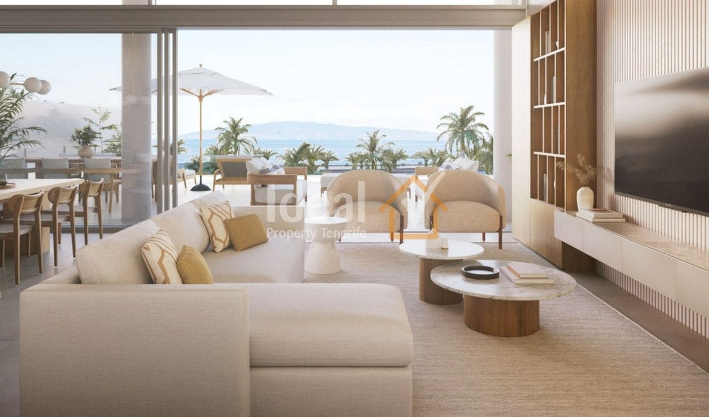 2 soveværelse Lejlighed til salg i Alcala med swimmingpool garage - € 900.000 (Ref: 7853334)