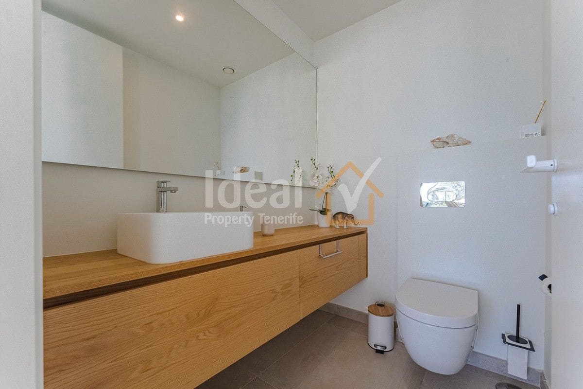 3 soveværelse Villa til salg i Guia de Isora med swimmingpool garage - € 1.980.000 (Ref: 8212854)