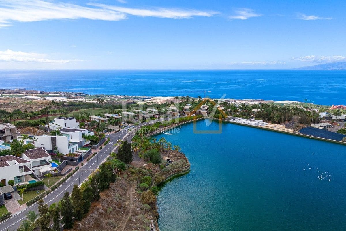 3 soveværelse Villa til salg i Guia de Isora med swimmingpool garage - € 1.980.000 (Ref: 8212854)