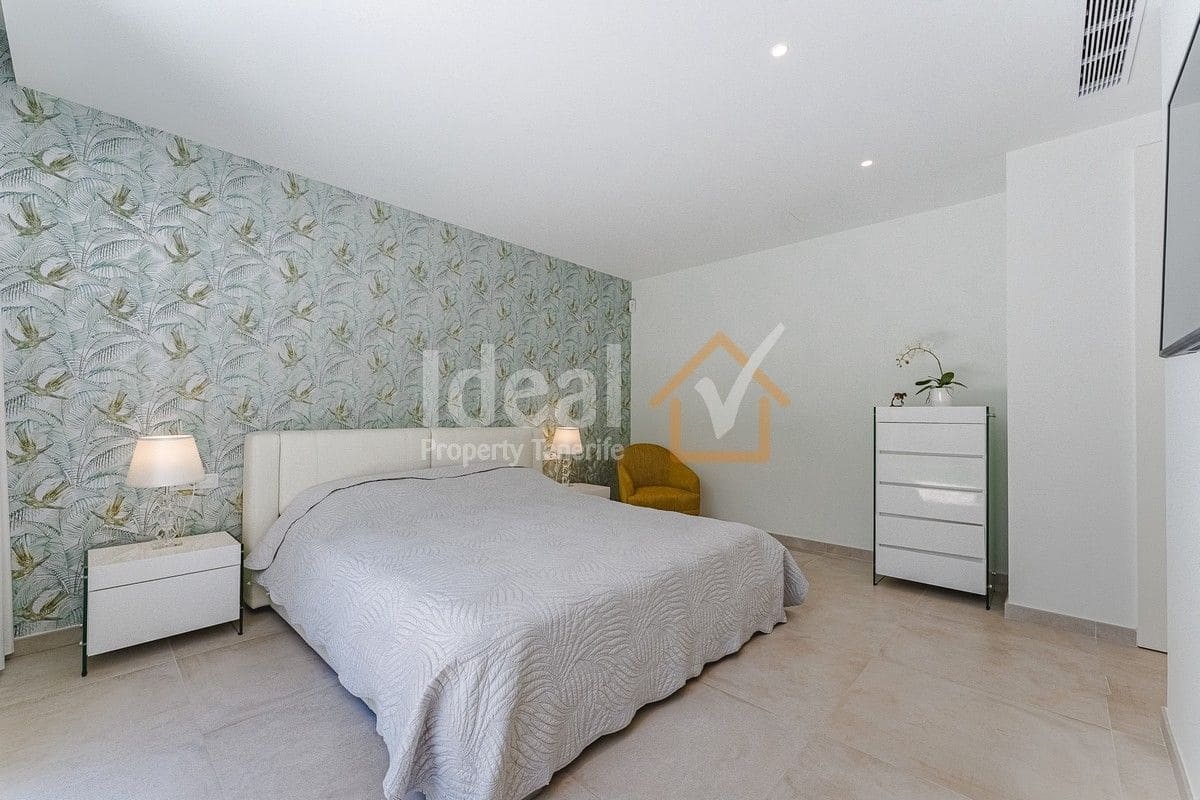 3 soveværelse Villa til salg i Guia de Isora med swimmingpool garage - € 1.980.000 (Ref: 8212854)