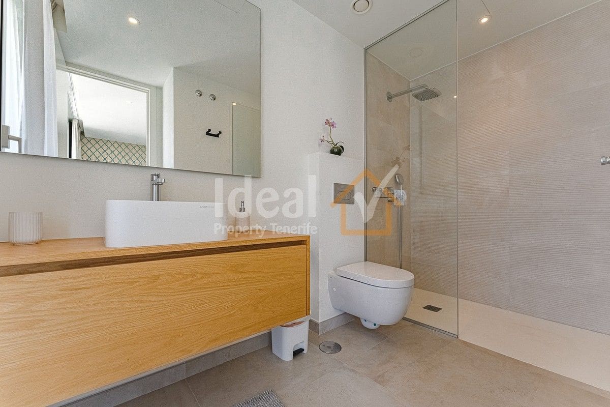 3 soveværelse Villa til salg i Guia de Isora med swimmingpool garage - € 1.980.000 (Ref: 8212854)