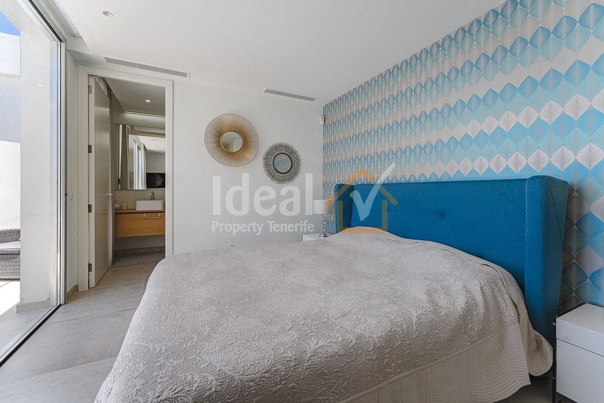 3 soveværelse Villa til salg i Guia de Isora med swimmingpool garage - € 1.980.000 (Ref: 8212854)