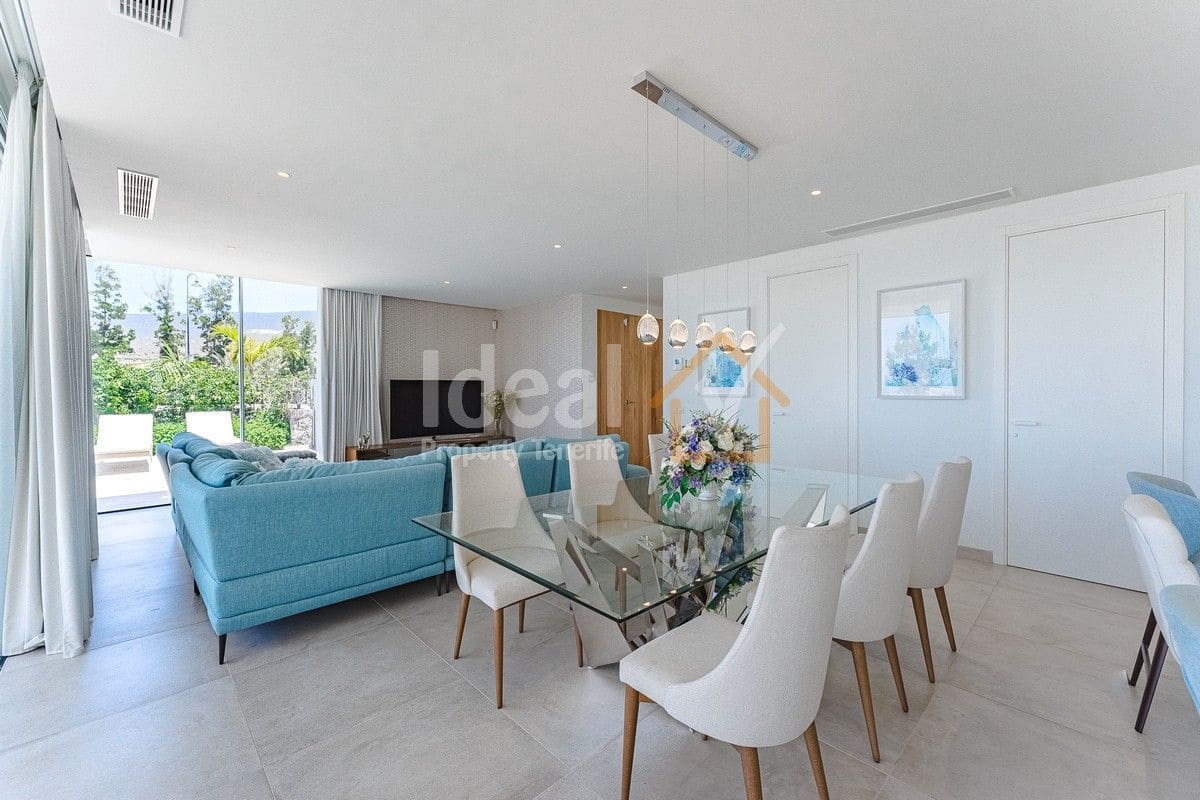 3 soveværelse Villa til salg i Guia de Isora med swimmingpool garage - € 1.980.000 (Ref: 8212854)