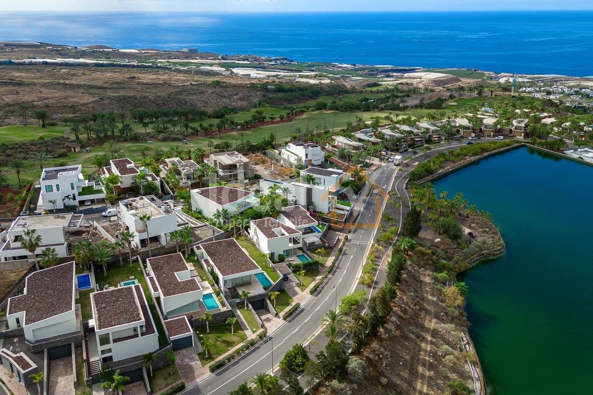 3 soveværelse Villa til salg i Guia de Isora med swimmingpool garage - € 1.980.000 (Ref: 8212854)