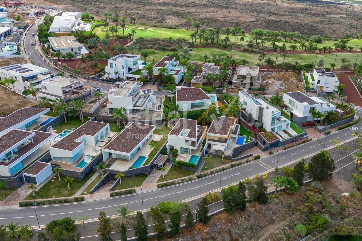 3 soveværelse Villa til salg i Guia de Isora med swimmingpool garage - € 1.980.000 (Ref: 8212854)