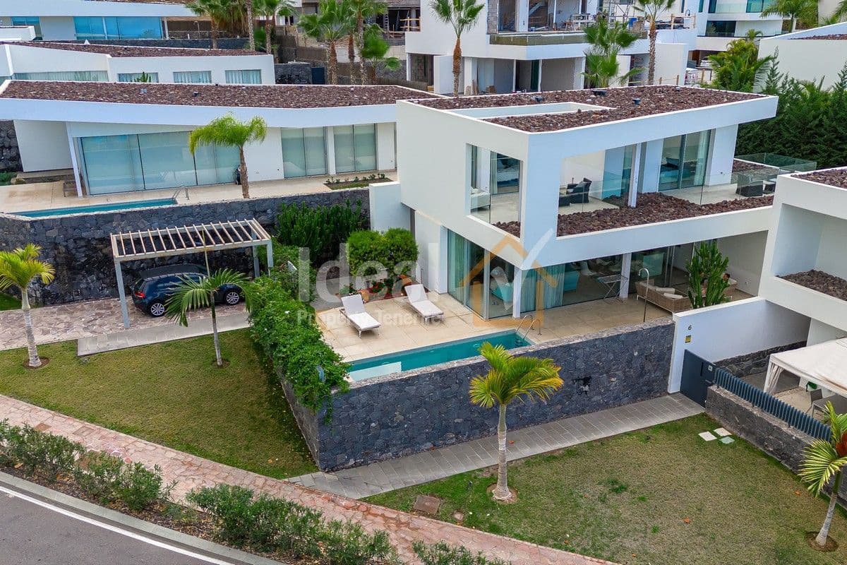 3 soveværelse Villa til salg i Guia de Isora med swimmingpool garage - € 1.980.000 (Ref: 8212854)