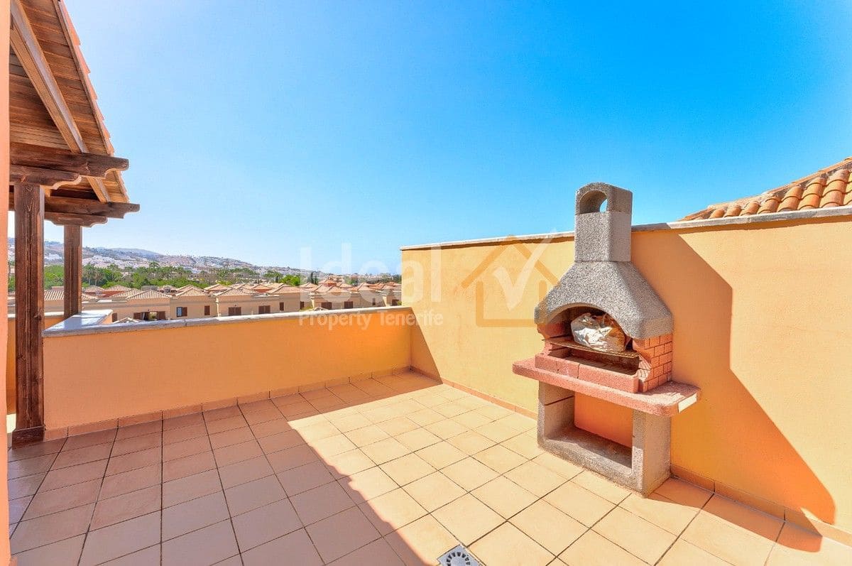 4 soveværelse Byhus til salg i Costa Adeje med swimmingpool garage - € 790.000 (Ref: 8222168)