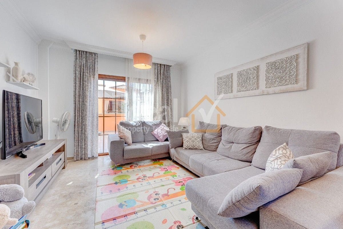 4 soveværelse Byhus til salg i Costa Adeje med swimmingpool garage - € 790.000 (Ref: 8222168)