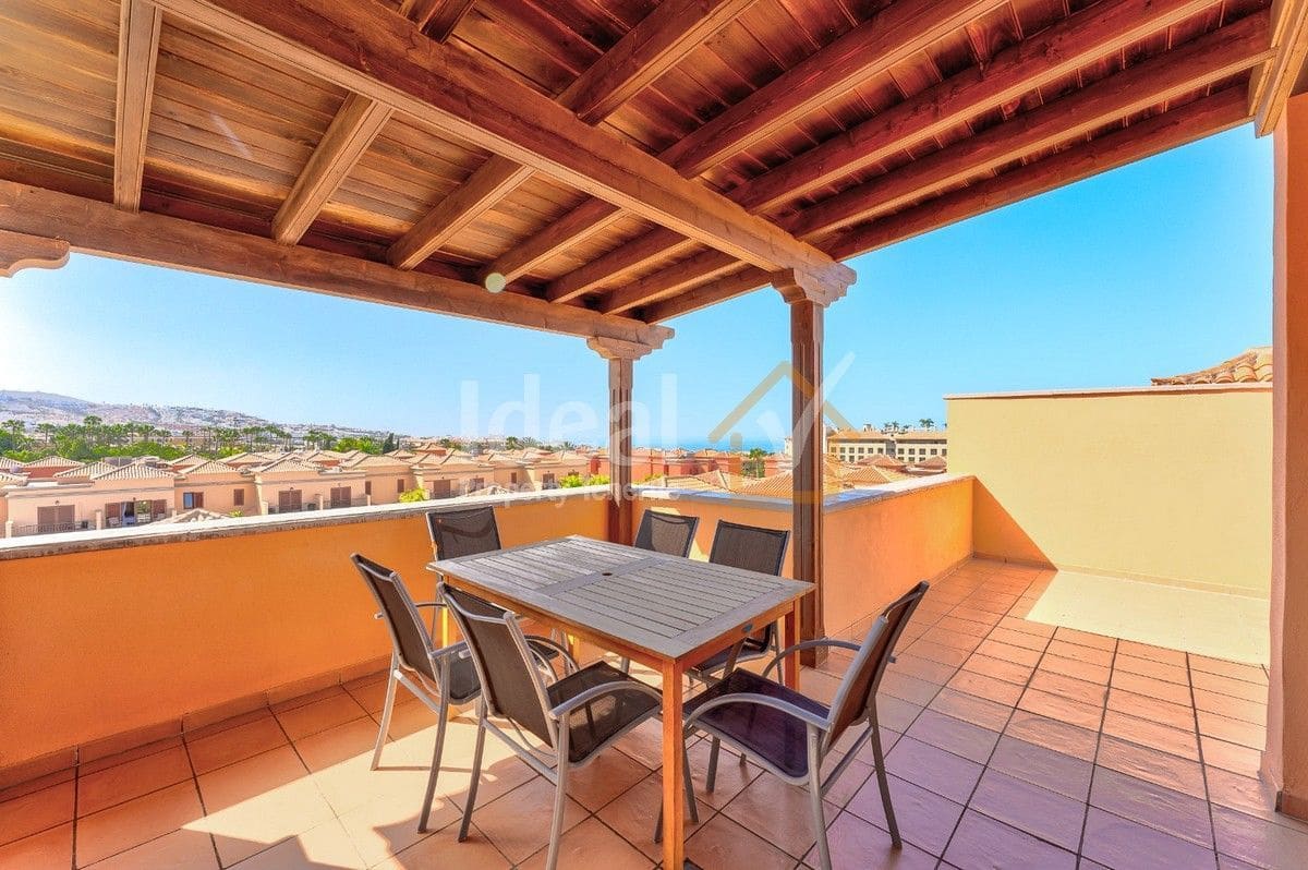 4 soveværelse Byhus til salg i Costa Adeje med swimmingpool garage - € 790.000 (Ref: 8222168)