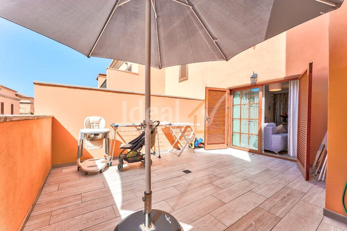 4 soveværelse Byhus til salg i Costa Adeje med swimmingpool garage - € 790.000 (Ref: 8222168)