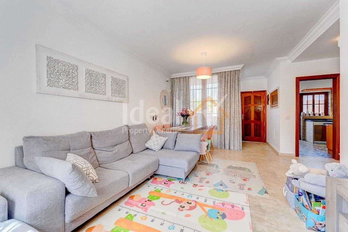 4 soveværelse Byhus til salg i Costa Adeje med swimmingpool garage - € 790.000 (Ref: 8222168)