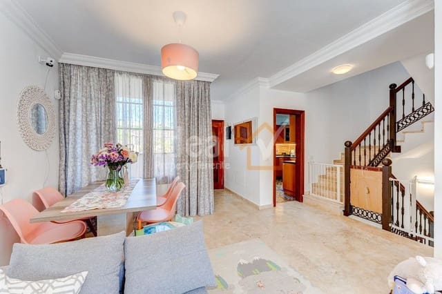 4 soveværelse Byhus til salg i Costa Adeje, Adeje med swimmingpool garage - € 790.000 (Ref: 8222168)