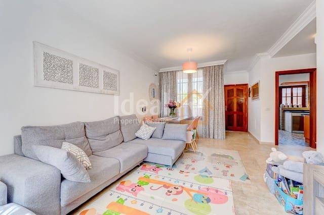 4 soveværelse Byhus til salg i Costa Adeje, Adeje med swimmingpool garage - € 790.000 (Ref: 8222168)