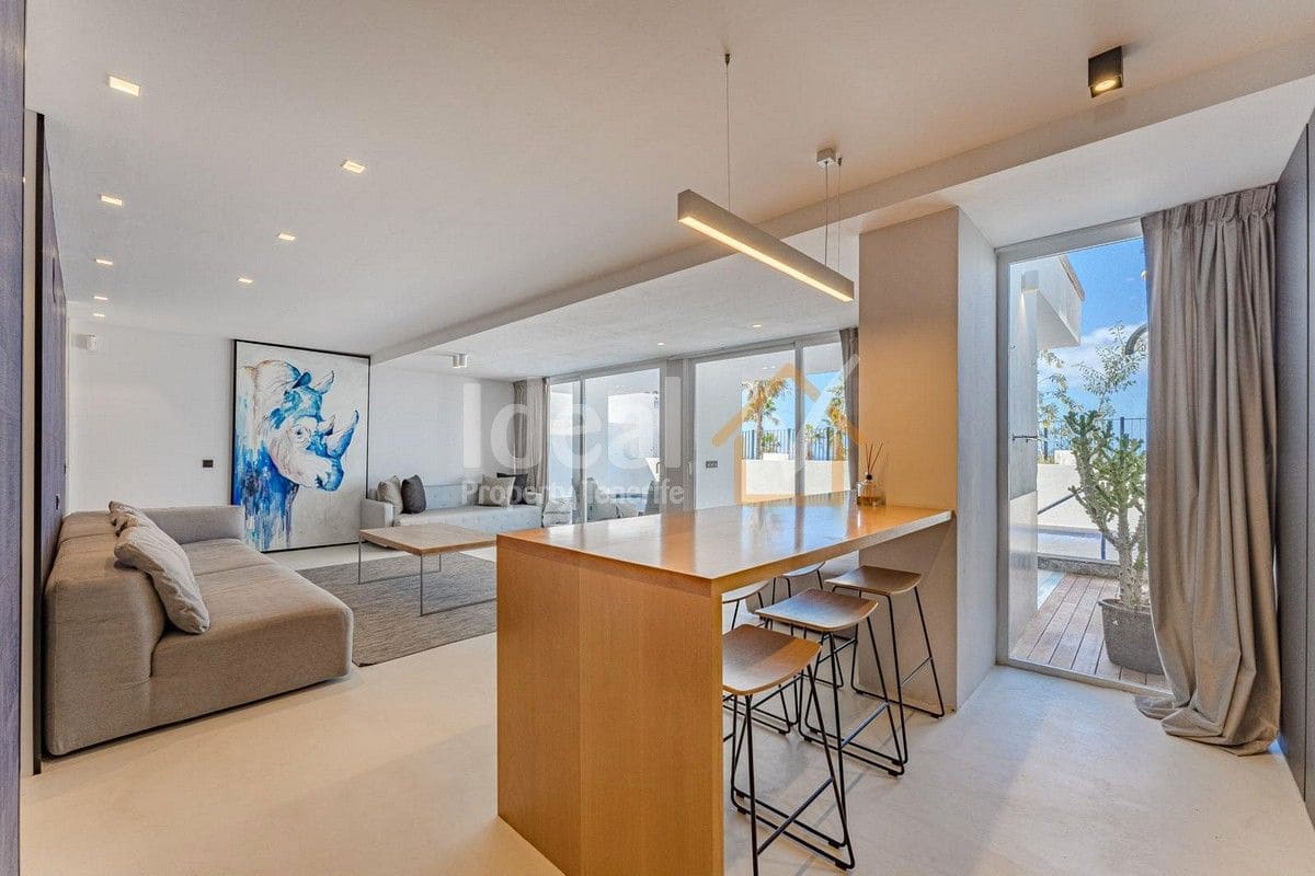 3 soveværelse Villa til salg i Costa Adeje med swimmingpool garage - € 1.280.000 (Ref: 8225702)