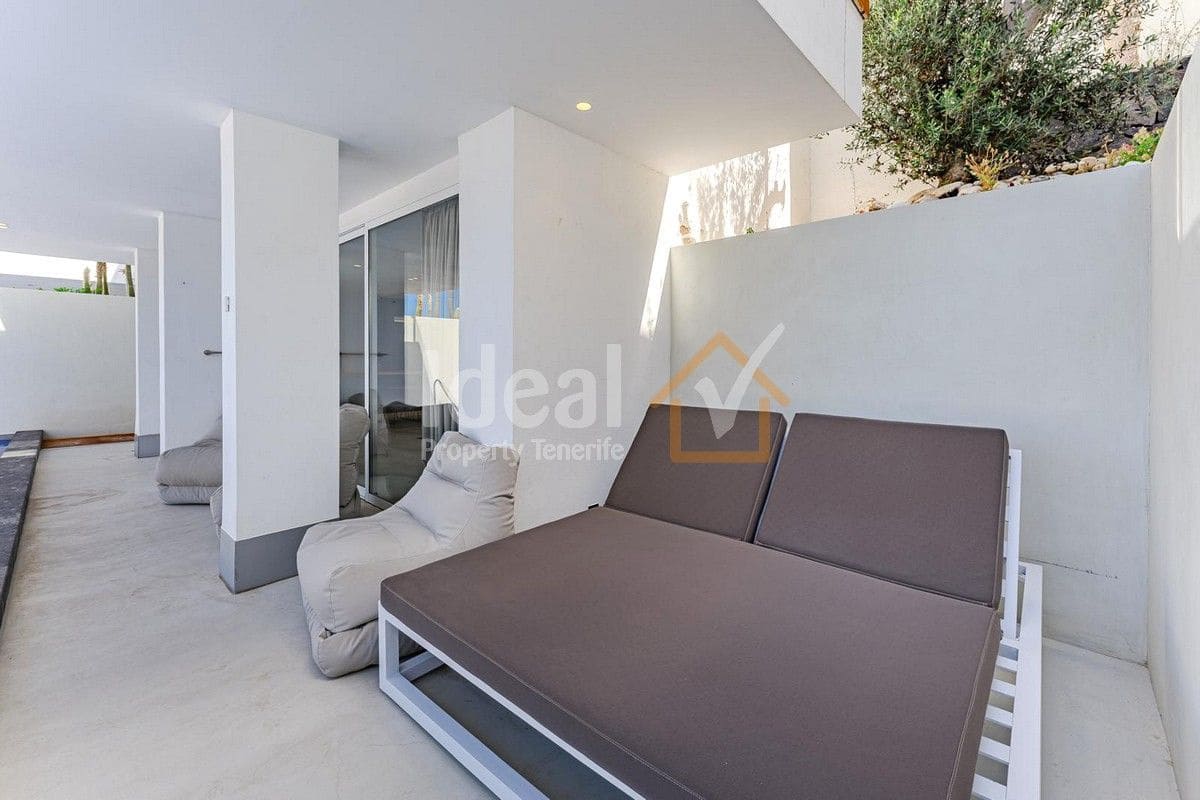 3 soveværelse Villa til salg i Costa Adeje med swimmingpool garage - € 1.280.000 (Ref: 8225702)