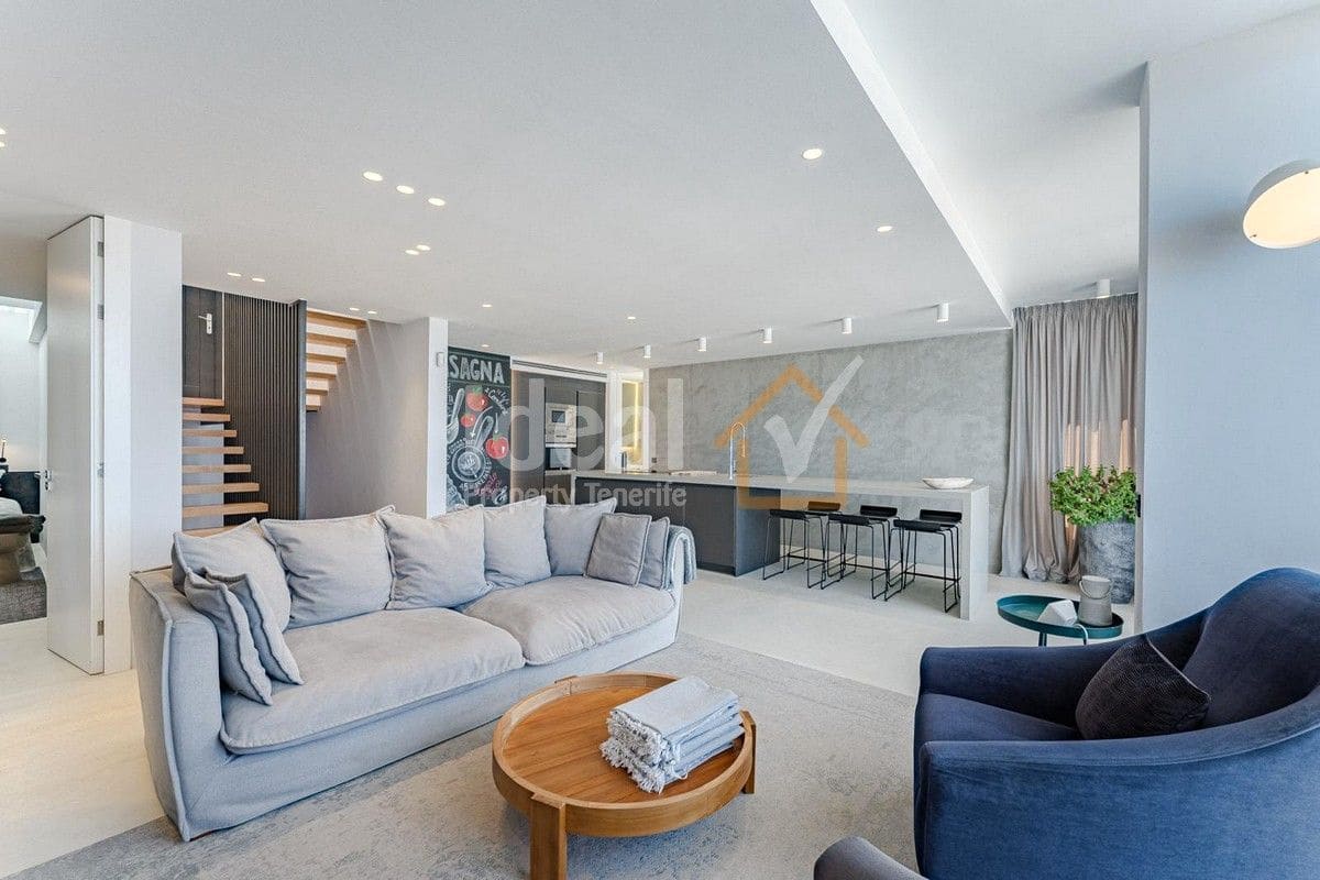 3 soveværelse Villa til salg i Costa Adeje med swimmingpool garage - € 1.280.000 (Ref: 8225702)