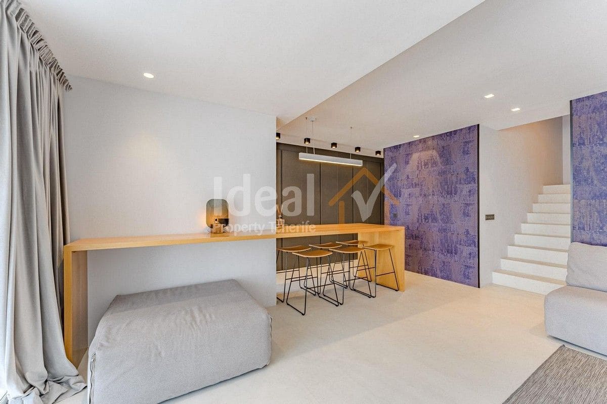 3 soveværelse Villa til salg i Costa Adeje med swimmingpool garage - € 1.280.000 (Ref: 8225702)