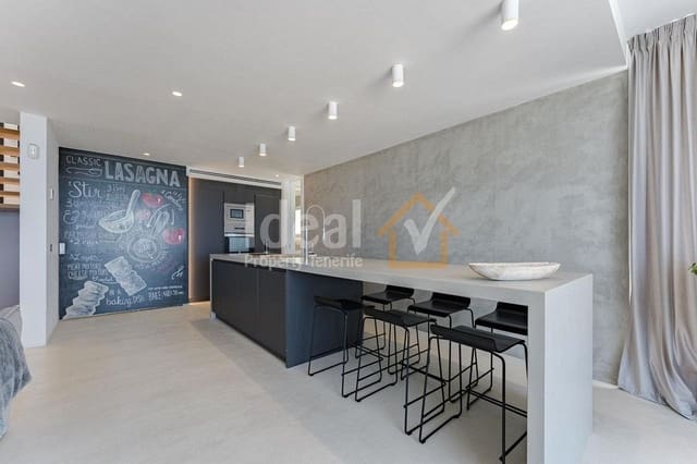 3 soveværelse Villa til salg i San Eugenio Alto, Adeje med swimmingpool garage - € 1.280.000 (Ref: 8225702)