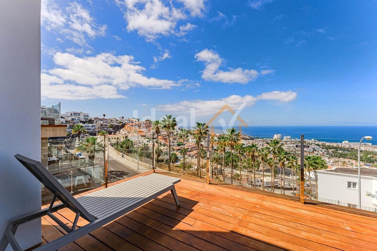 3 soveværelse Villa til salg i Costa Adeje med swimmingpool garage - € 1.280.000 (Ref: 8225702)