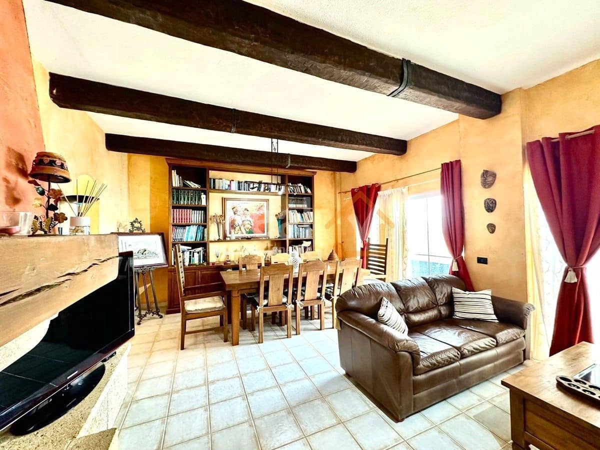 4 soveværelse Villa til salg i Guia de Isora med swimmingpool garage - € 740.000 (Ref: 8404708)