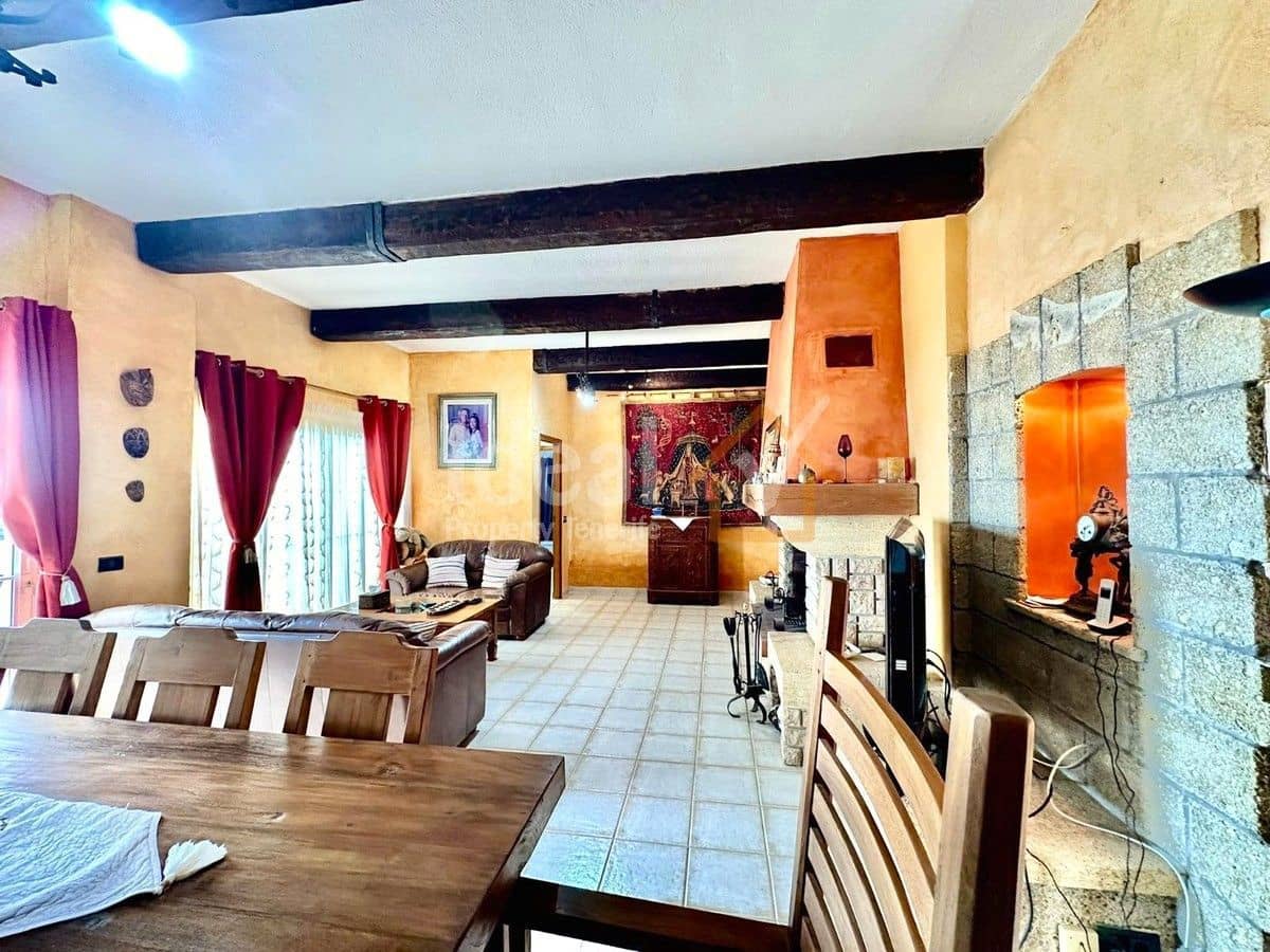 4 soveværelse Villa til salg i Guia de Isora med swimmingpool garage - € 740.000 (Ref: 8404708)