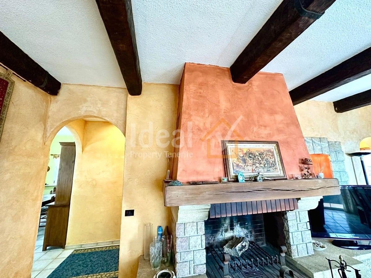 4 soveværelse Villa til salg i Guia de Isora med swimmingpool garage - € 740.000 (Ref: 8404708)