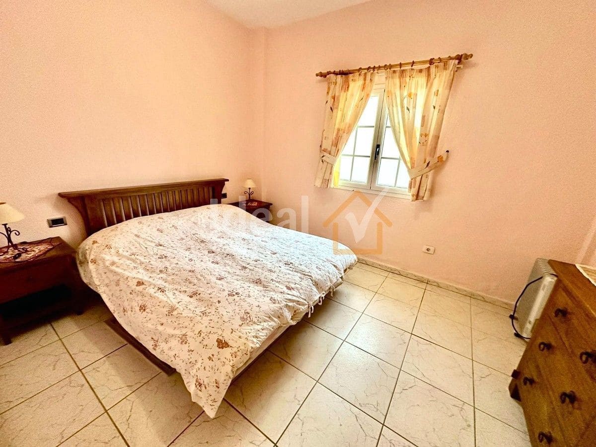 4 soveværelse Villa til salg i Guia de Isora med swimmingpool garage - € 740.000 (Ref: 8404708)