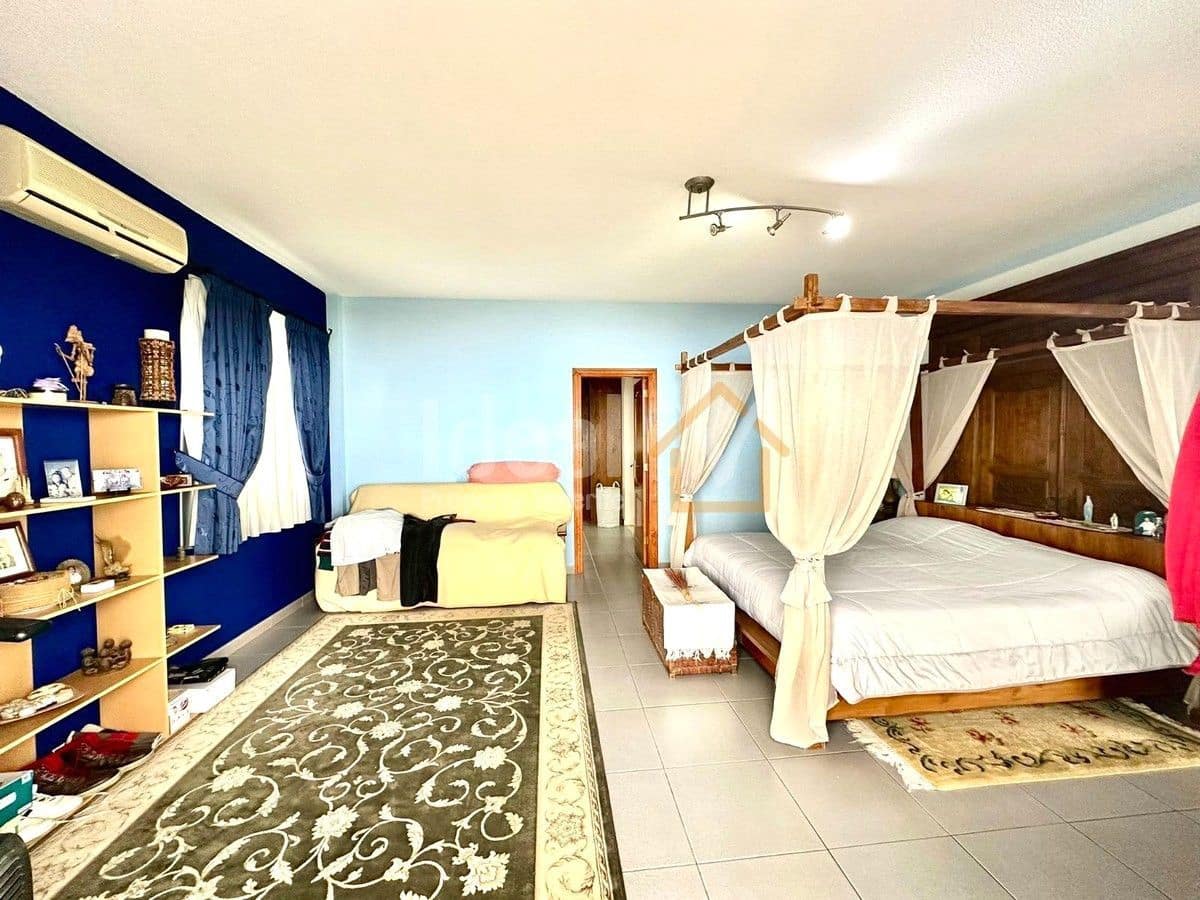 4 soveværelse Villa til salg i Guia de Isora med swimmingpool garage - € 740.000 (Ref: 8404708)