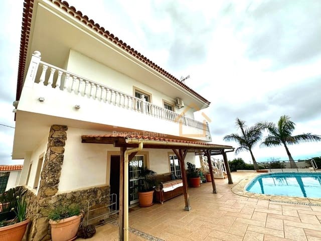 4 soveværelse Villa til salg i Guía de Isora med swimmingpool garage - € 740.000 (Ref: 8404708)