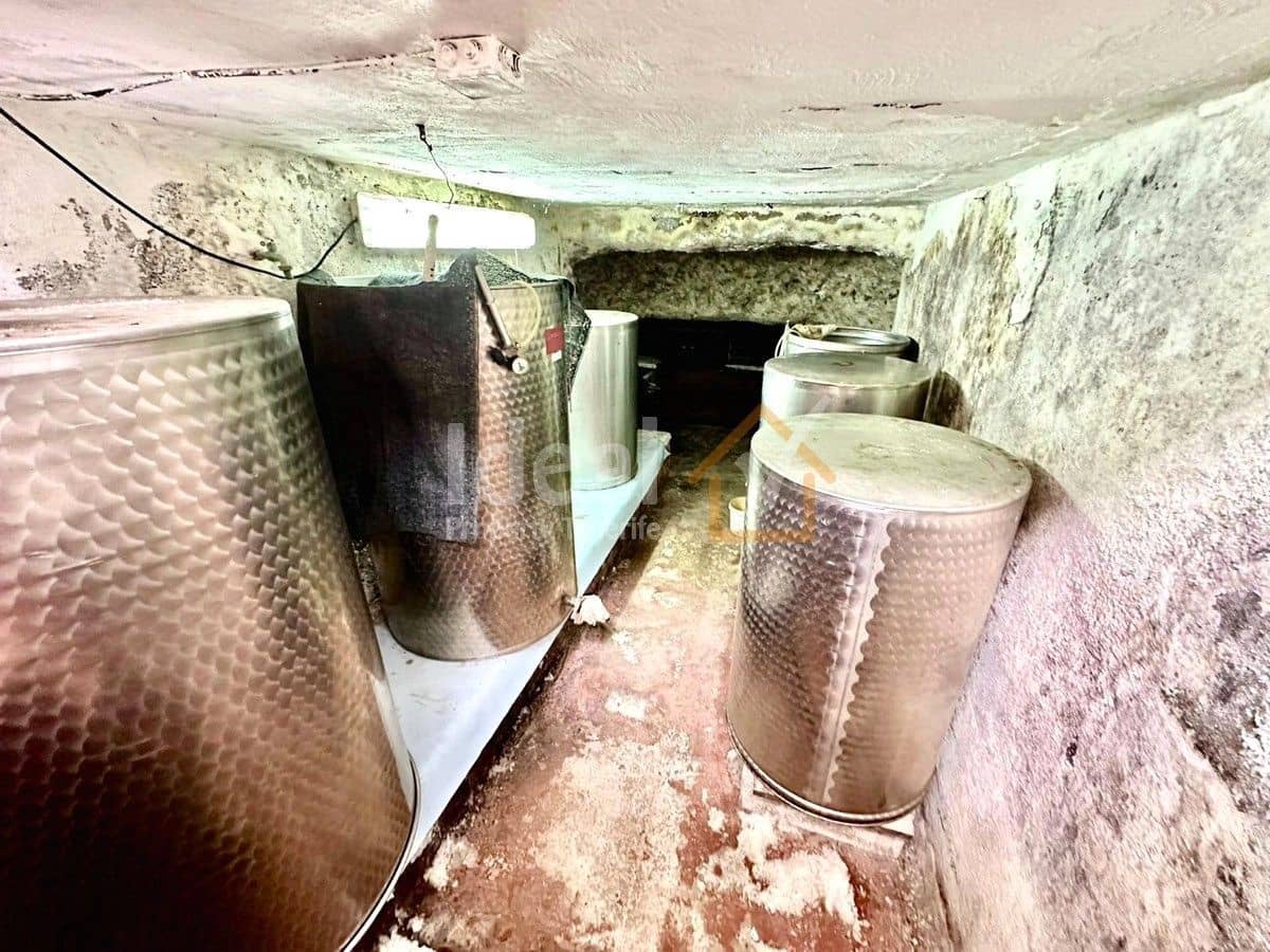 4 soveværelse Villa til salg i Guia de Isora med swimmingpool garage - € 740.000 (Ref: 8404708)