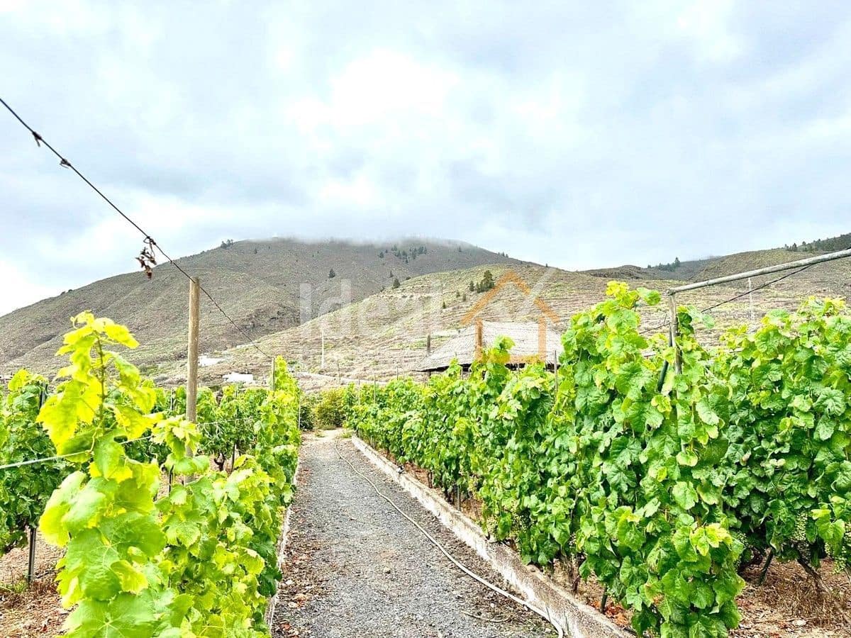 4 soveværelse Villa til salg i Guia de Isora med swimmingpool garage - € 740.000 (Ref: 8404708)