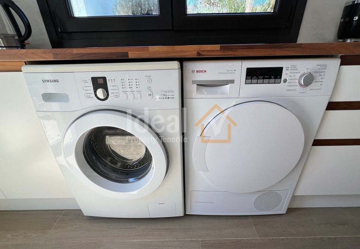 4 soveværelse Villa til salg i Guimar med swimmingpool garage - € 1.299.000 (Ref: 8467712)