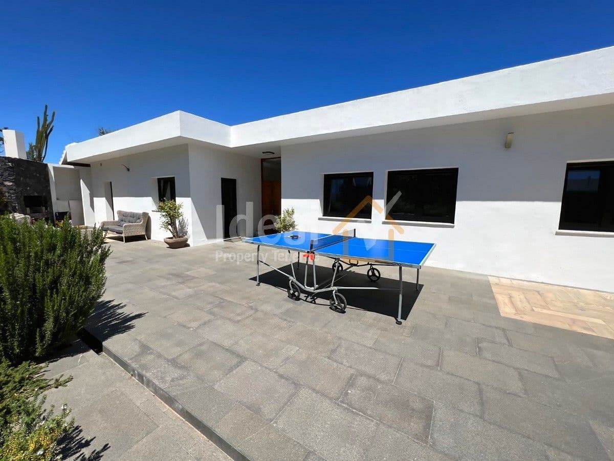 4 soveværelse Villa til salg i Guimar med swimmingpool garage - € 1.299.000 (Ref: 8467712)