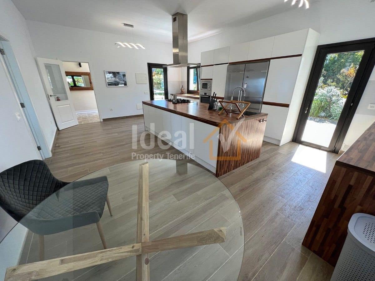 4 soveværelse Villa til salg i Guimar med swimmingpool garage - € 1.299.000 (Ref: 8467712)