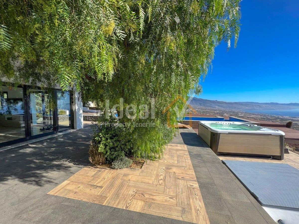 4 soveværelse Villa til salg i Guimar med swimmingpool garage - € 1.299.000 (Ref: 8467712)