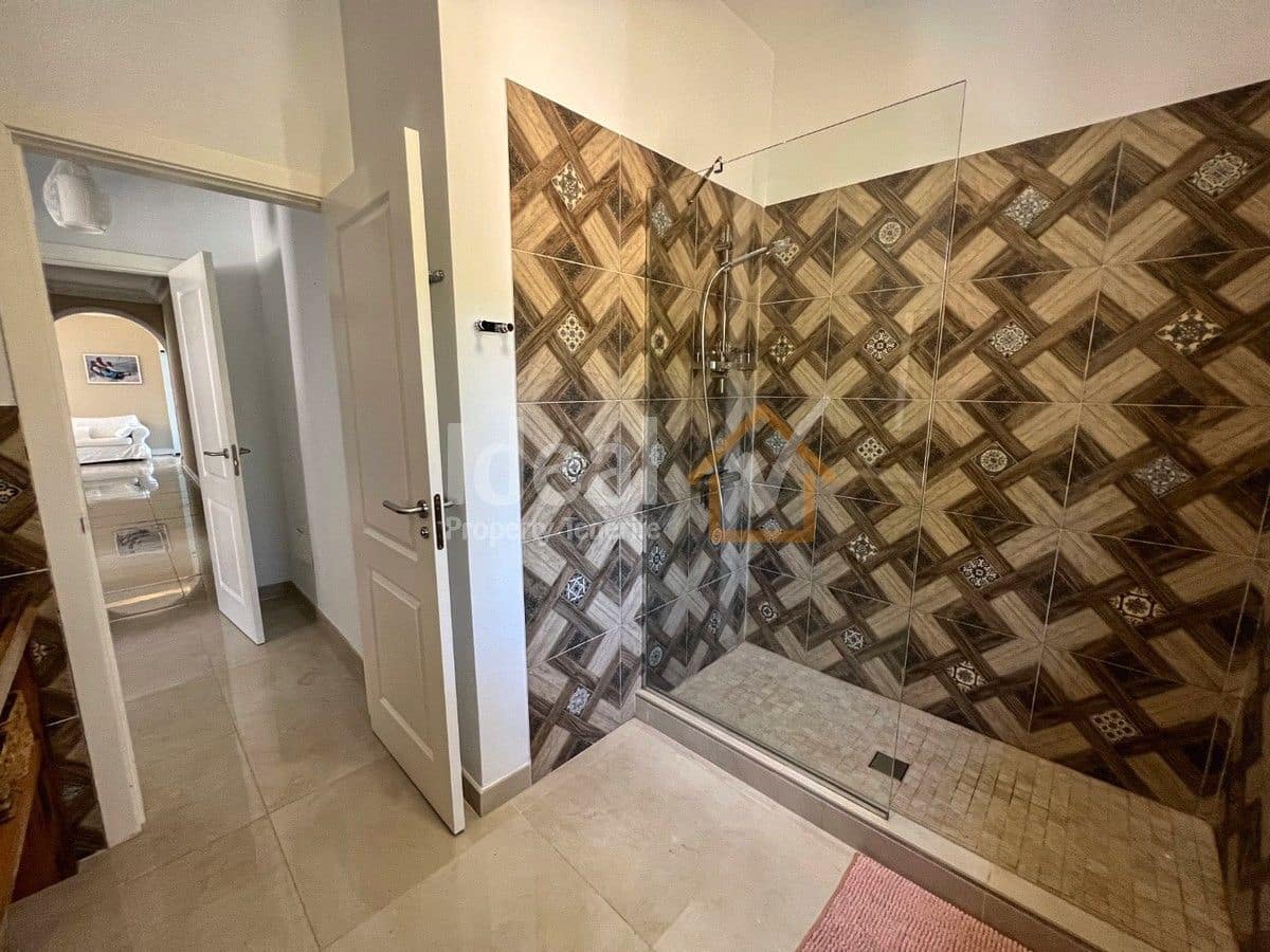 4 soveværelse Villa til salg i Guimar med swimmingpool garage - € 1.299.000 (Ref: 8467712)