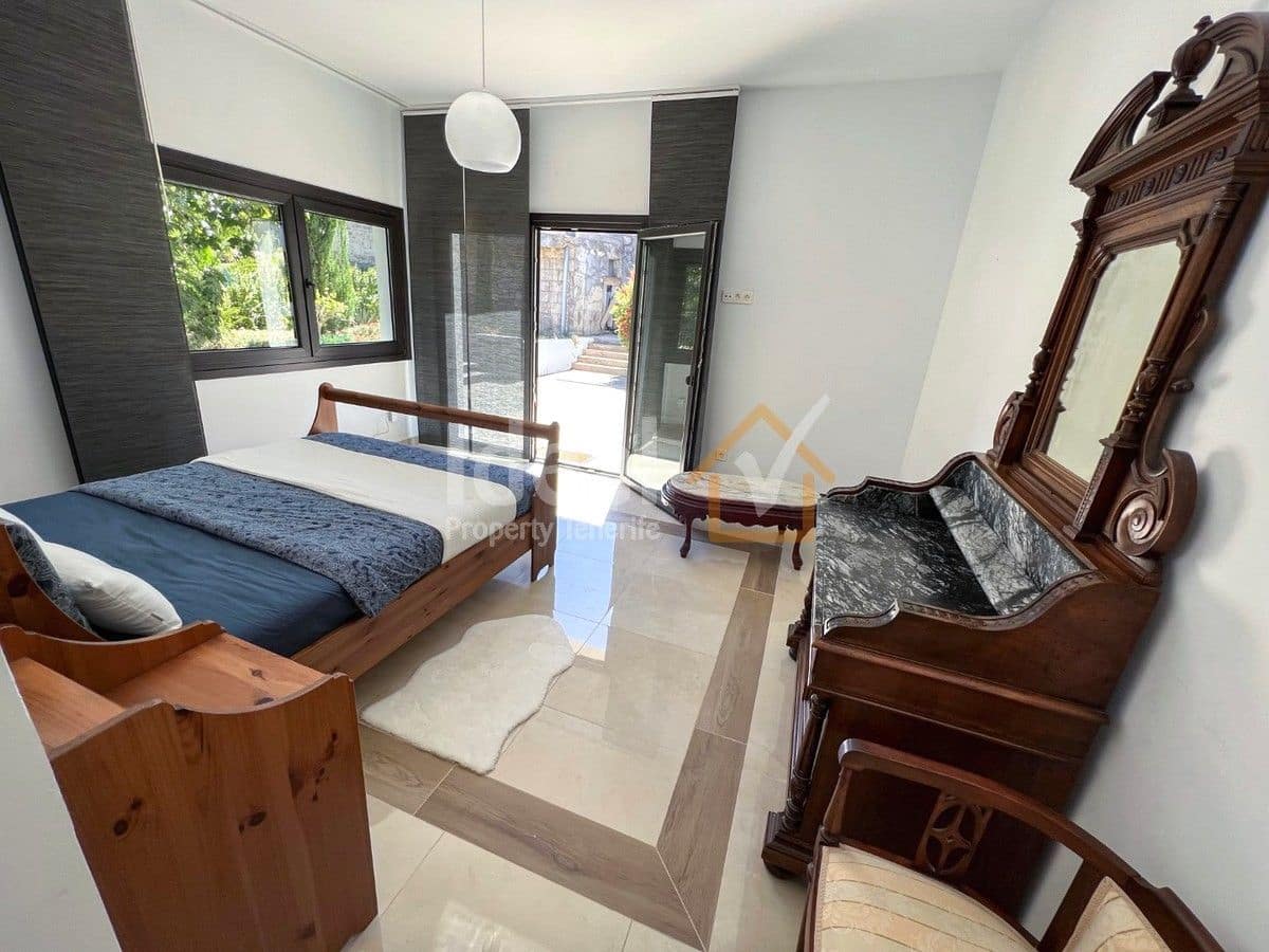 4 soveværelse Villa til salg i Guimar med swimmingpool garage - € 1.299.000 (Ref: 8467712)