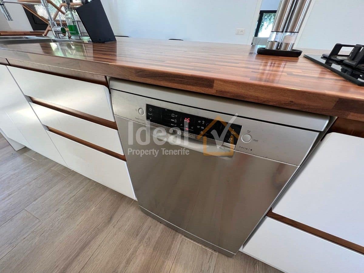 4 soveværelse Villa til salg i Guimar med swimmingpool garage - € 1.299.000 (Ref: 8467712)