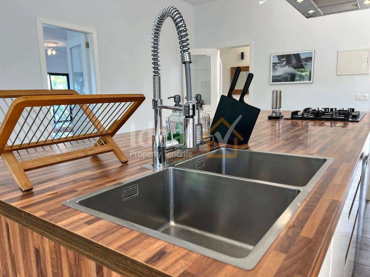 4 soveværelse Villa til salg i Guimar med swimmingpool garage - € 1.299.000 (Ref: 8467712)