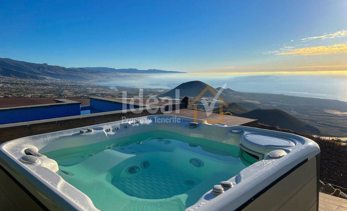 4 soveværelse Villa til salg i Guimar med swimmingpool garage - € 1.299.000 (Ref: 8467712)