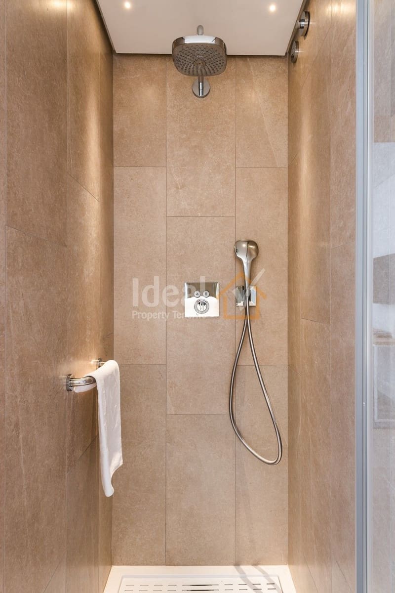 2 makuuhuone Huoneisto myytävänä paikassa Guia de Isora mukana uima-altaan 
autotalli - 1 010 000 € (Ref: 8479058)