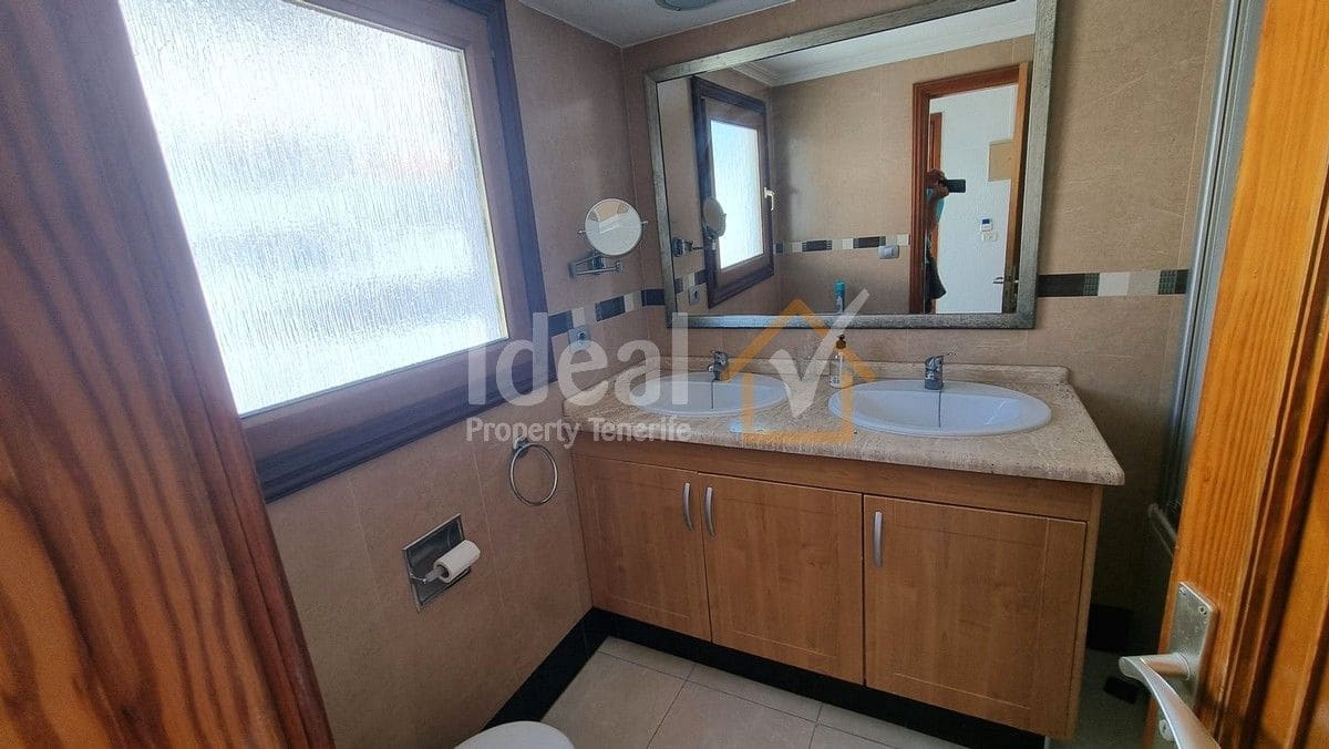 2 soveværelse Penthouse til salg i Los Cristianos med swimmingpool - € 265.000 (Ref: 8484375)