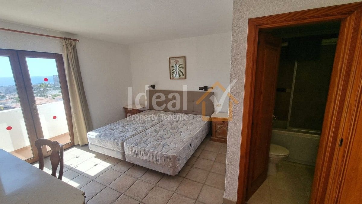 2 soveværelse Penthouse til salg i Los Cristianos med swimmingpool - € 265.000 (Ref: 8484375)