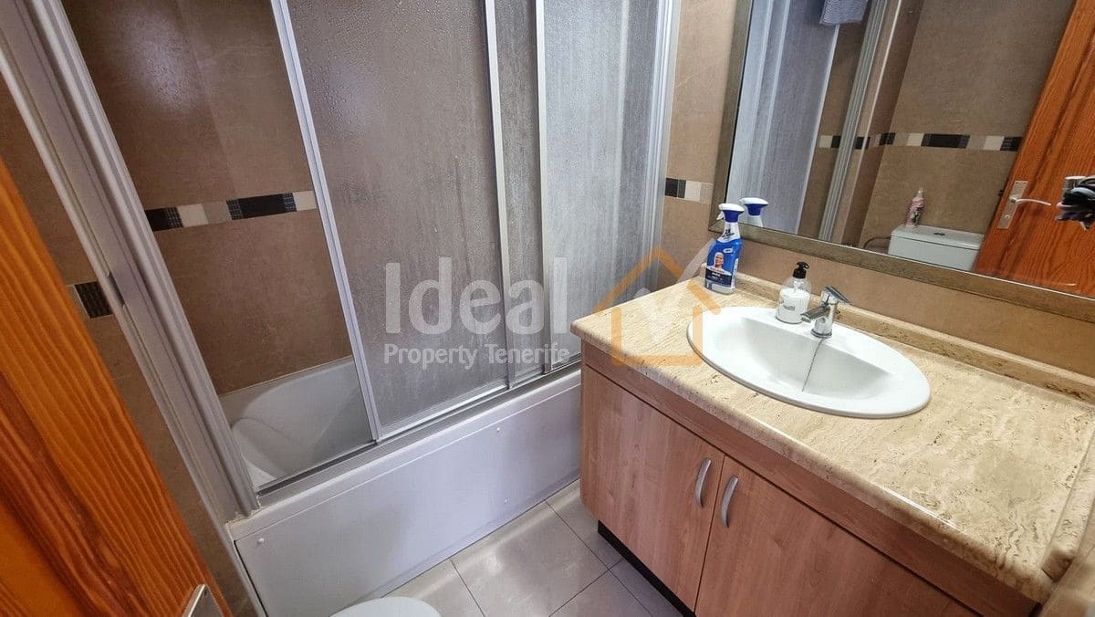 2 soveværelse Penthouse til salg i Los Cristianos med swimmingpool - € 265.000 (Ref: 8484375)