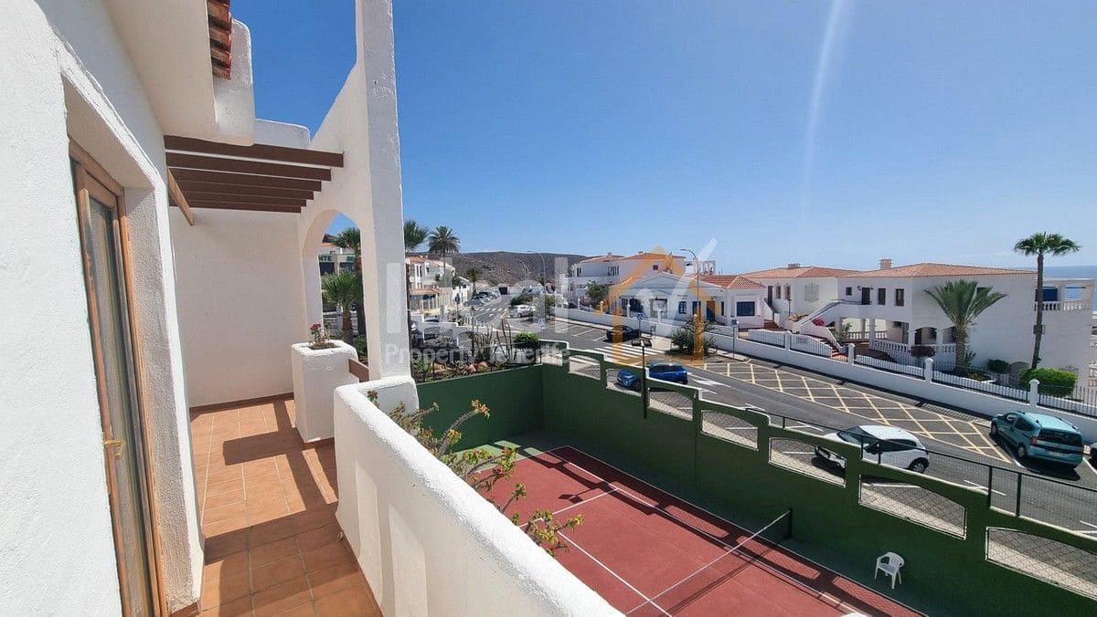 2 soveværelse Penthouse til salg i Los Cristianos med swimmingpool - € 265.000 (Ref: 8484375)